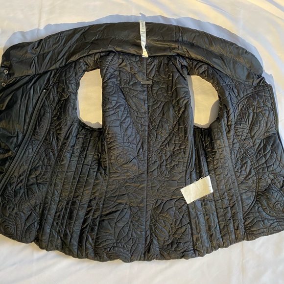 Lululemon Athletica Black Quilted Vest - Picture 4 of 5